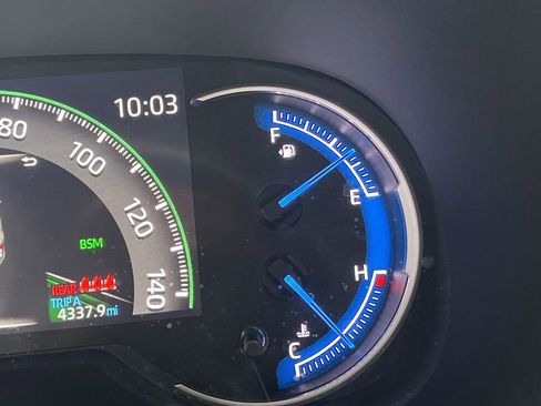 Used 2022 Toyota RAV4 Limited image 22