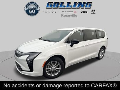 Used 2027 Chrysler Pacifica Select