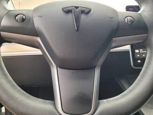 Used 2022 Tesla Model 3 Long Range AWD/4WD image 31