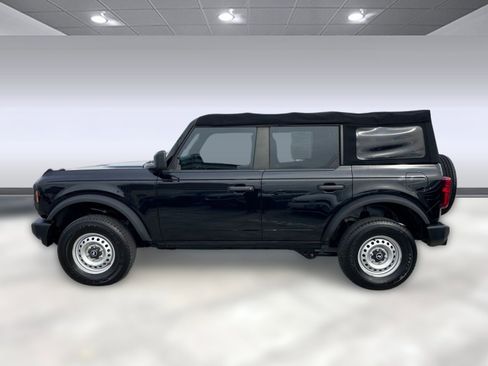 Used 2022 Ford Bronco image 2