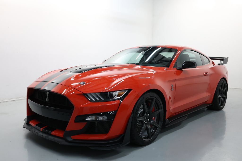 Used 2022 Ford Mustang Shelby GT500 w/ Carbon Fiber Track Pack RWD image 1