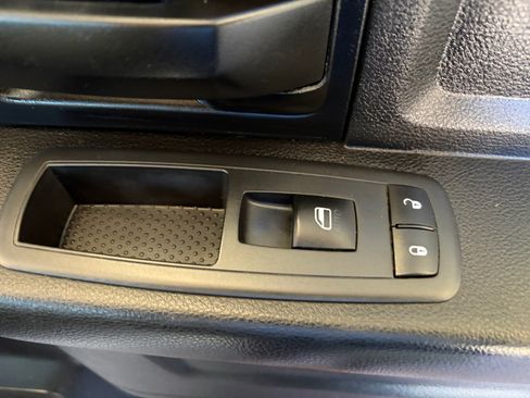 Used 2018 RAM 3500 Tradesman w/ Chrome Appearance Group AWD/4WD image 30