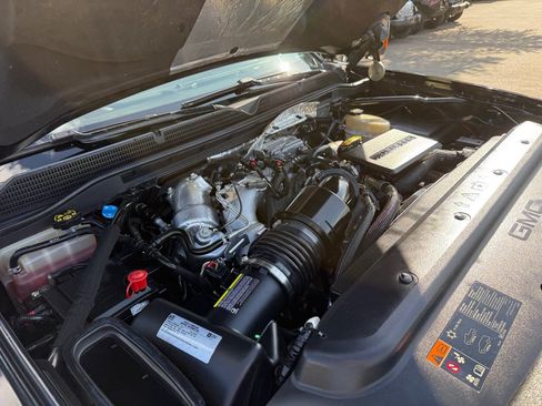 Used 2017 GMC Sierra 2500 Denali w/ Duramax Plus Package AWD/4WD image 37