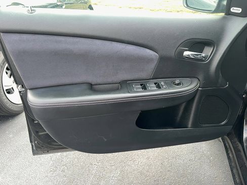 Used 2012 Chrysler 200 S image 12