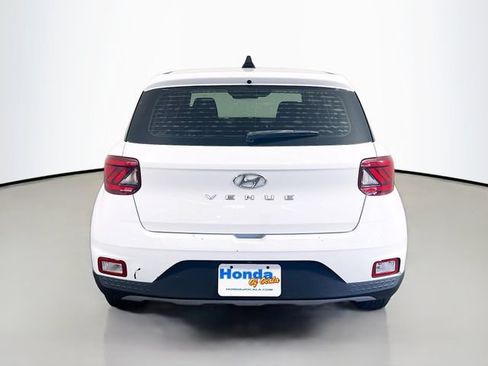 Used 2021 Hyundai Venue SE FWD image 21