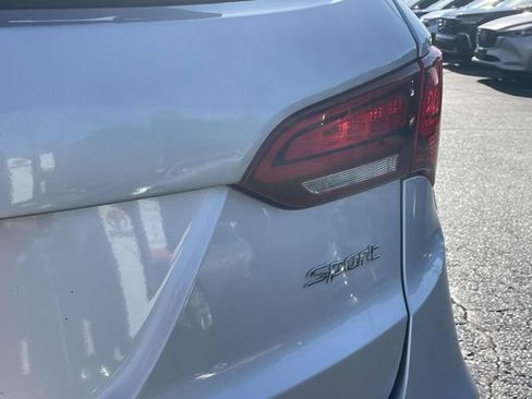 Used 2018 Hyundai Santa Fe Sport w/ 2.4L Value Package 02 FWD image 9