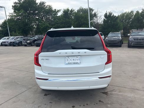 Used 2024 Volvo XC90 T8 Ultimate w/ Lounge Package image 6