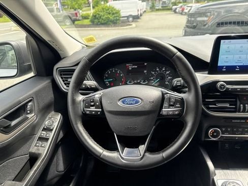 Certified 2022 Ford Escape SE w/ Cold Weather Package AWD/4WD image 25