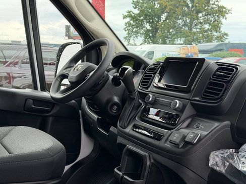 New 2026 RAM ProMaster 2500 w/ Convenience Group FWD image 32