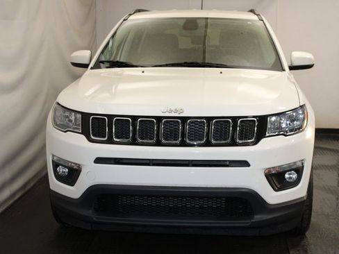 Used 2019 Jeep Compass Latitude image 3