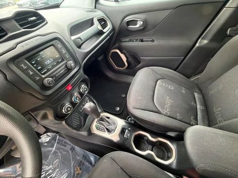 Used 2016 Jeep Renegade Sport w/ Power & Air Group FWD image 24