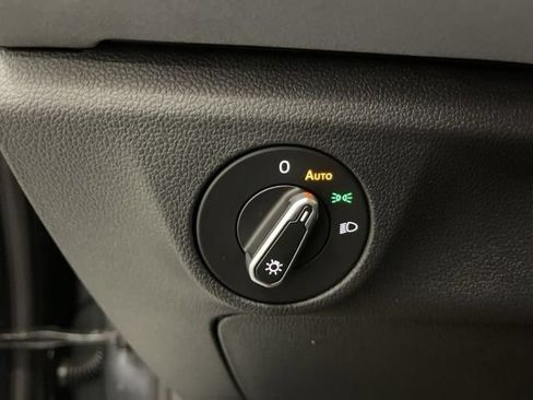 New 2026 Volkswagen Jetta SE FWD image 20