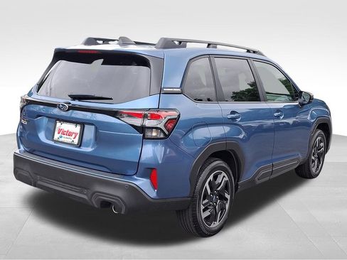 Used 2025 Subaru Forester Limited AWD/4WD image 6