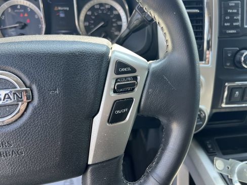Used 2018 Nissan Titan SV w/ SV Convenience Package AWD/4WD image 20
