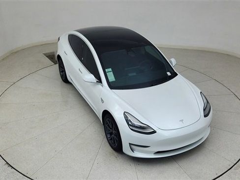 Used 2020 Tesla Model 3 Standard Range Plus image 75