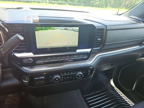 Used 2022 Chevrolet Silverado 1500 RST AWD/4WD image 20