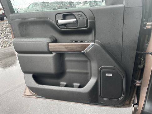 Used 2019 Chevrolet Silverado 1500 LT Trail Boss AWD/4WD image 15