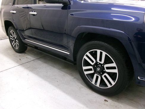 Used 2016 Toyota 4Runner Limited image 10