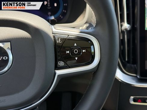 Used 2025 Volvo XC90 B6 Plus AWD/4WD image 14
