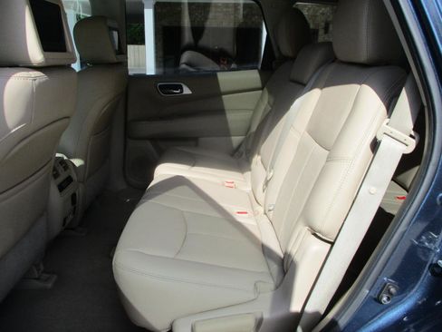Used 2014 Nissan Pathfinder Platinum w/ Platinum Premium Package AWD/4WD image 14