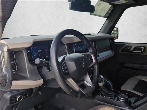 Used 2024 Ford Bronco Wildtrak image 15