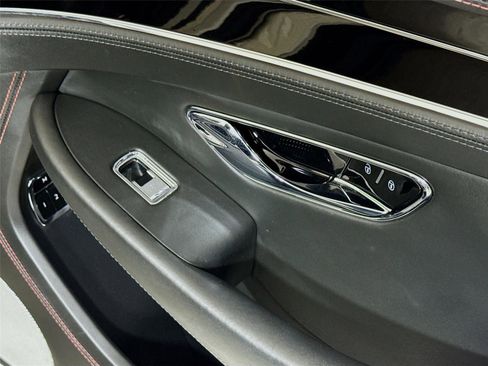 Used 2020 Bentley Continental GT V8 image 30