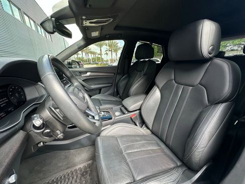Used 2021 Audi Q5 Prestige w/ Prestige Package AWD/4WD image 5