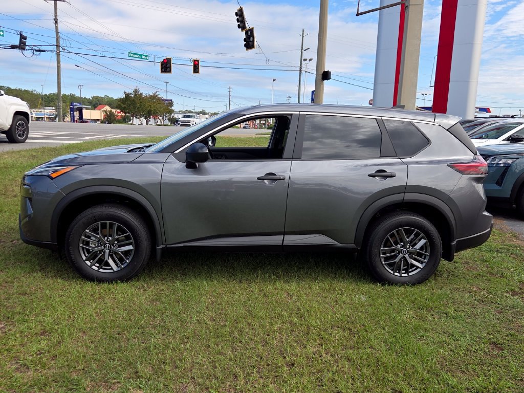 New 2027 Nissan Rogue S FWD image 2