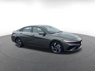 Used 2025 Hyundai Elantra SEL video 2
