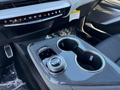 Certified 2025 Cadillac Optiq Luxury 2 w/ LPO, Floor Liner Package AWD/4WD image 25
