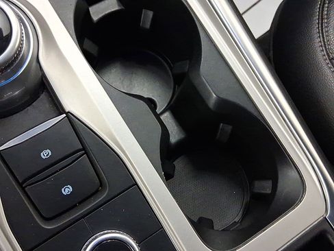 Used 2023 Ford Explorer Limited image 27