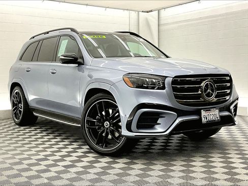 Used 2026 Mercedes-Benz GLS 450 4MATIC image 32