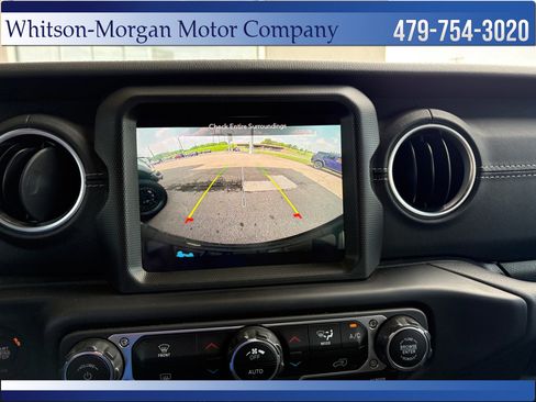 Used 2023 Jeep Wrangler Unlimited Sahara AWD/4WD image 30