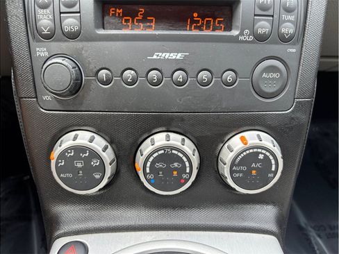 Used 2009 Nissan 350Z Touring RWD image 25