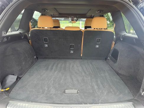 Used 2023 Jeep Grand Cherokee Summit AWD/4WD image 15