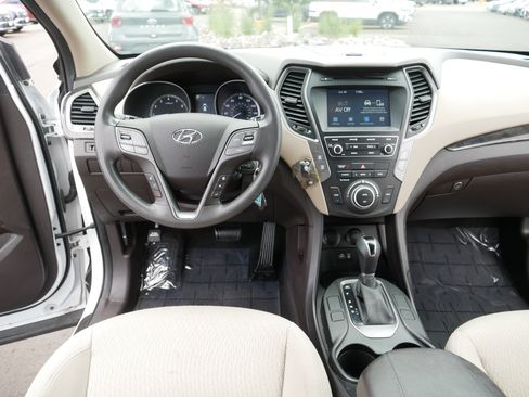 Used 2017 Hyundai Santa Fe Sport FWD image 20