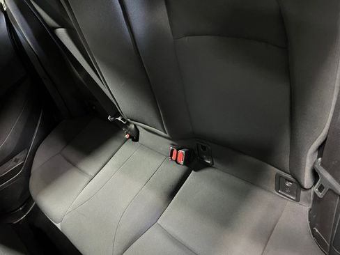 Used 2021 Toyota Corolla LE image 15