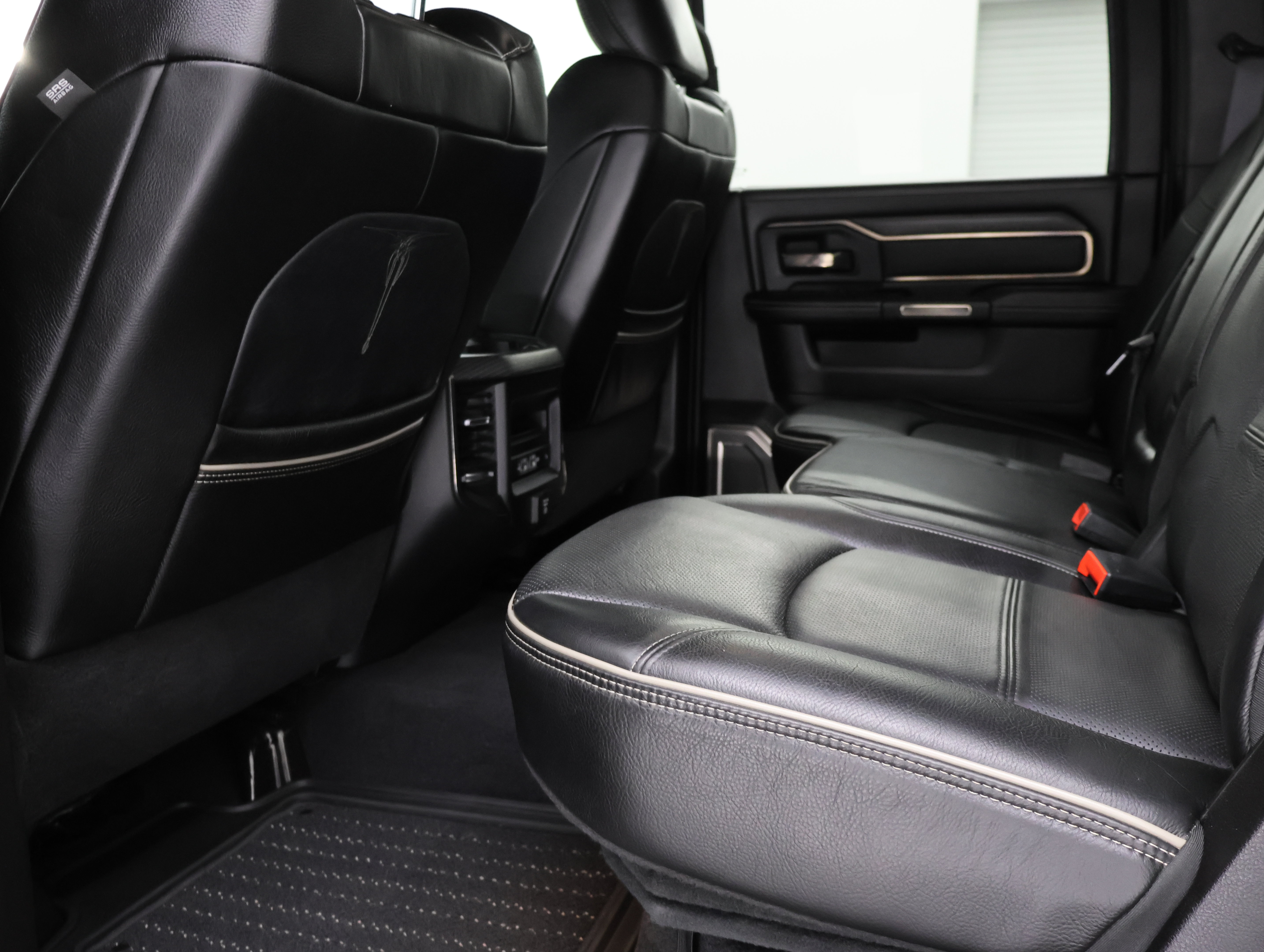 Used 2019 RAM 3500 Limited AWD/4WD image 37