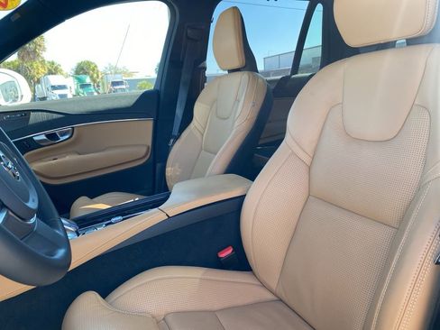 Used 2024 Volvo XC90 T8 Ultimate w/ Lounge Package image 9