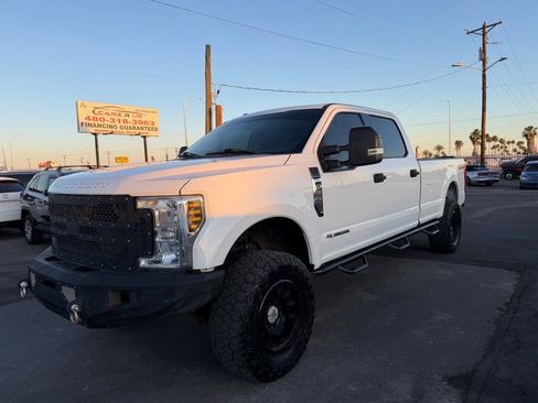 Used 2018 Ford F250 XLT image 3