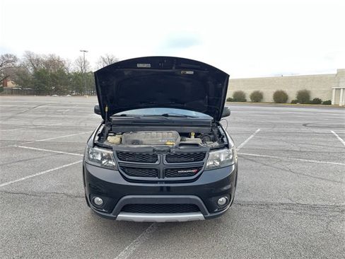 Used 2015 Dodge Journey R/T w/ Flexible Seating Group image 16