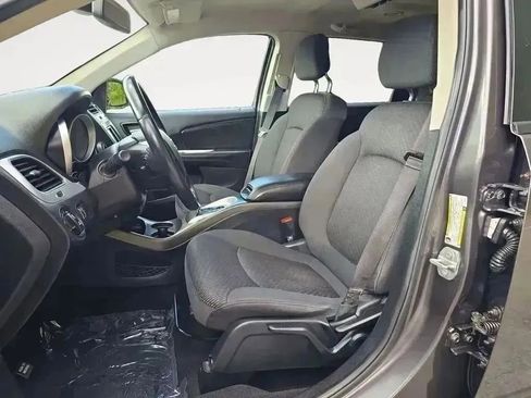 Used 2018 Dodge Journey SXT w/ Connectivity Group image 9