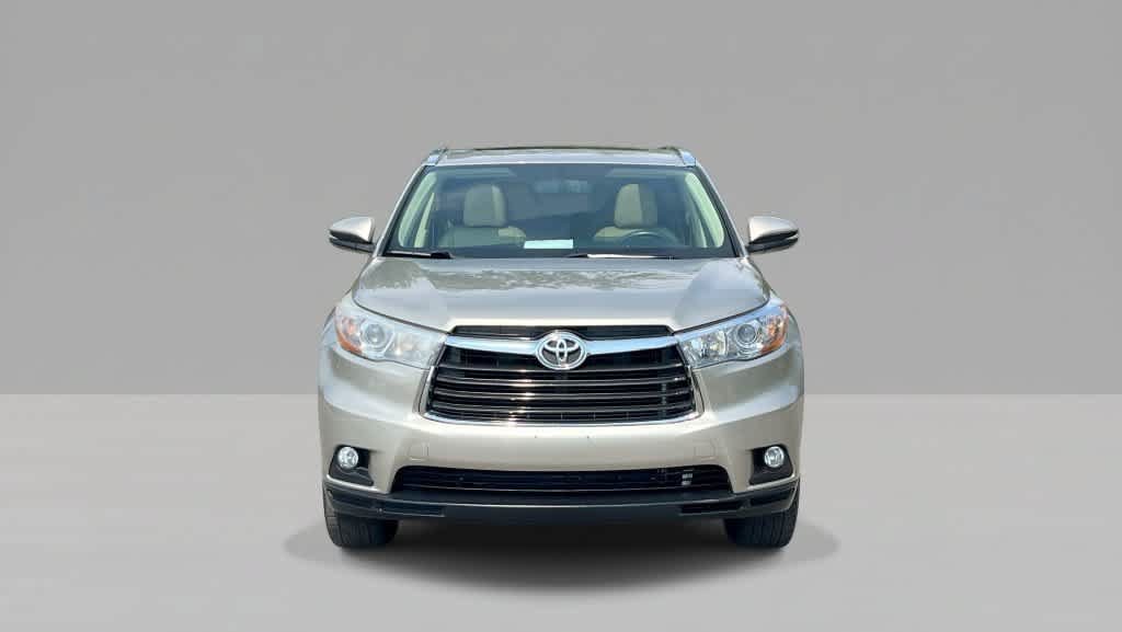 Used 2016 Toyota Highlander XLE w/ Protection Package #3 AWD/4WD image 3