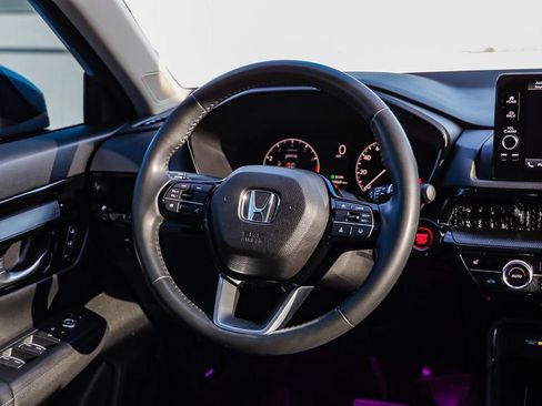 Used 2025 Honda CR-V EX-L image 17