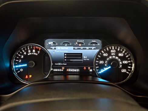 Used 2016 Ford F150 Lariat w/ Equipment Group 502A Luxury image 7