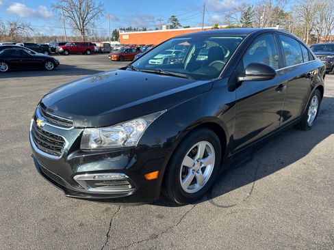 Used 2016 Chevrolet Cruze LT w/ Technology Package image 7