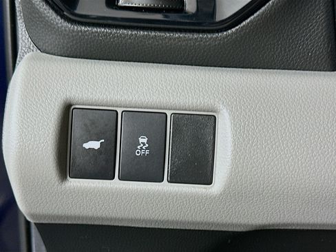 Used 2025 Honda Pilot EX-L image 17