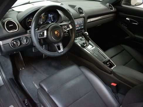 Certified 2018 Porsche 718 Cayman S image 4