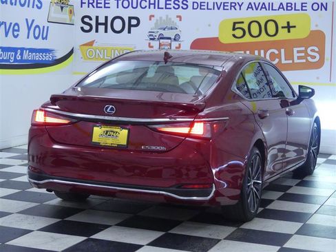 Used 2022 Lexus ES 300h w/ Premium Package image 7