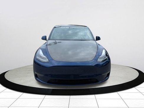 Used 2025 Tesla Model Y Long Range RWD image 8